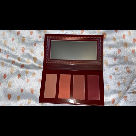 Acebeaute blushed in paradise - Picture 2 of 3